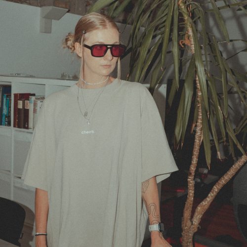 cheers · Oversized Unisex Shirt · steingrau