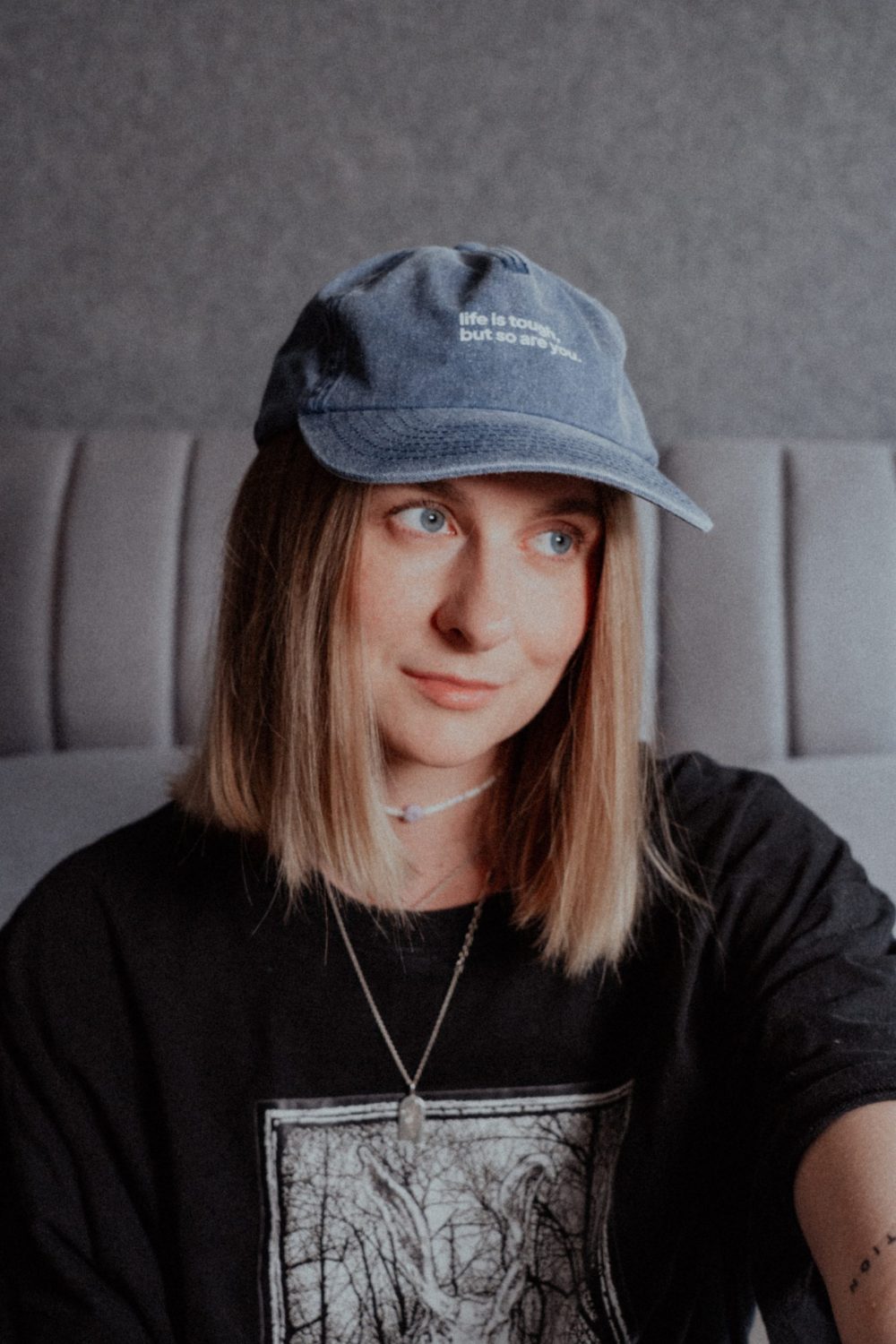 shop_produkt_cap-TOUGH2_blau_annahunger TOUGH · Vintage Cap · denim